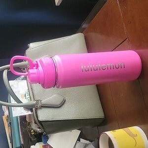 Lululemon 24oz Water Bottle